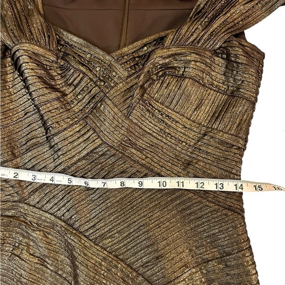 Tadashi Shoji Metallic Bronze Cap Sleeve Pintuck Cocktail Dress Size Medium - Picture 9 of 12